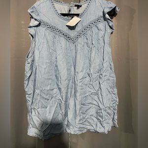 NWT! Torrid super soft, denim-style top with keyhole back design!